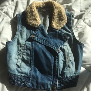 Jean vest, with fur collar. Brand- Cotton On.